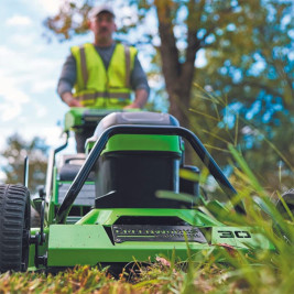 Газонокосилка аккумуляторная Greenworks Арт. 2519207, 82V, 76см, самоходная, бесщеточная, без АКБ и