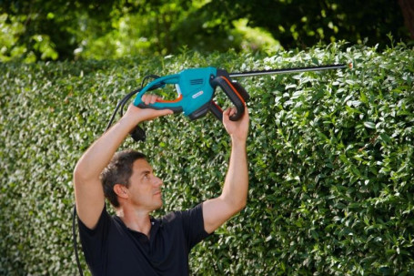 Электроножницы садовые GARDENA EasyCut 42 08870-20.000.00 в Санкт-Петербурге