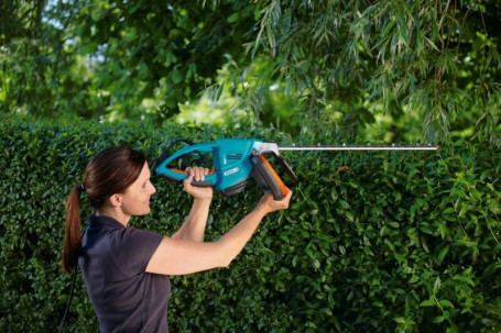 Электроножницы садовые GARDENA EasyCut 42 08870-20.000.00 в Санкт-Петербурге