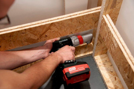 Аккумуляторная дрель-шуруповерт Metabo BS 18 LT Quick 602104890 в Санкт-Петербурге