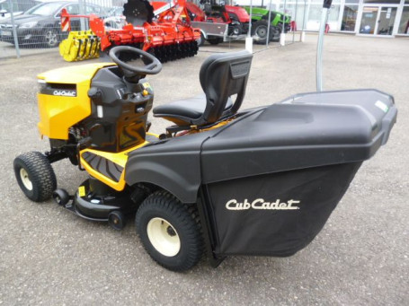 Минитрактор Cub Cadet XT1 OR95 в Санкт-Петербурге