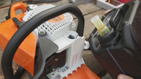 Бензопила STIHL MS 250 14" 11232000843 в Санкт-Петербурге