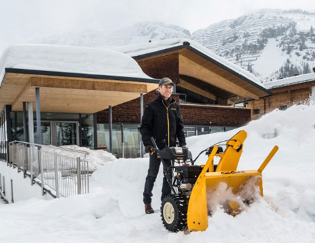 Снегоуборщик бензиновый Cub Cadet 526 HD SWE в Санкт-Петербурге