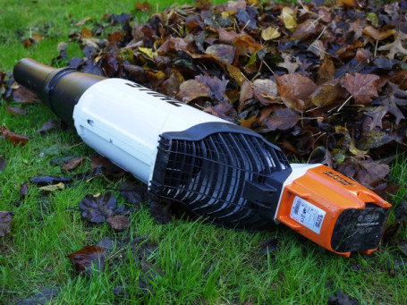 Воздуходувка аккумуляторная STIHL BGA 85 в Санкт-Петербурге