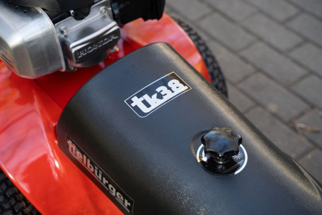 Подметально-уборочная машина TIELBUERGER TK38 (двигатель Honda GCV160) в Санкт-Петербурге