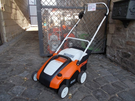 Аэратор STIHL RLE 240.0 электрический в Санкт-Петербурге