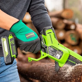 Цепная мини пила аккумуляторная Greenworks Арт. 2008207UA, 24V, 10 см, с АКБ и ЗУ