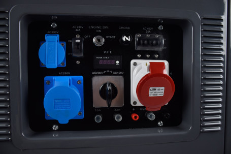Бензогенератор в шумозащитном кожухе EVOline QB 12003 E в Санкт-Петербурге