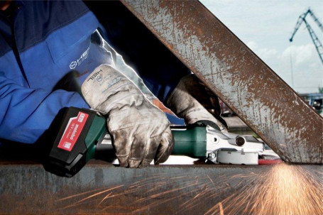 Аккумуляторная УШМ Metabo с плоским редуктором WF 18 LTX 125 Quick 601306500 в Санкт-Петербурге