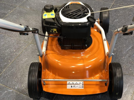Газонокосилка STIHL RM 2 R бензиновая мульчирующая в Санкт-Петербурге